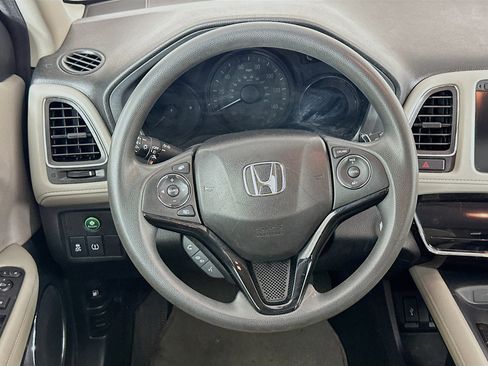 Used 2017 Honda HR-V EX image 18