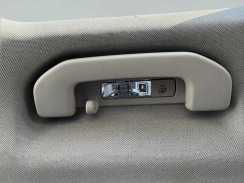 Used 2021 Mercedes-Benz GLB 250 image 39