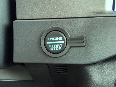 New 2025 Ford Bronco Badlands image 23