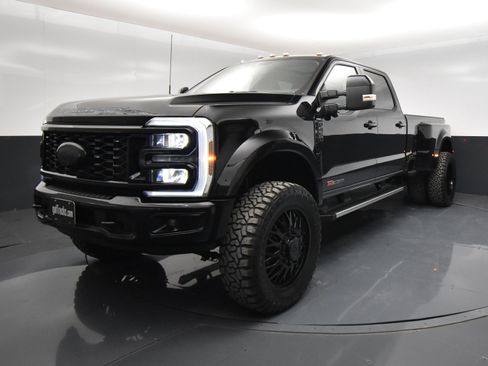 Used 2026 Ford F450 Lariat AWD/4WD image 2
