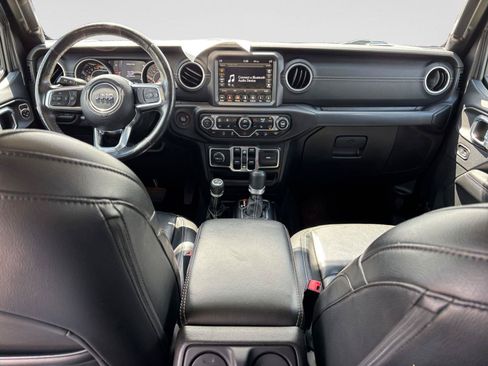 Used 2018 Jeep Wrangler Unlimited Sahara w/ Dual Top Group AWD/4WD image 14