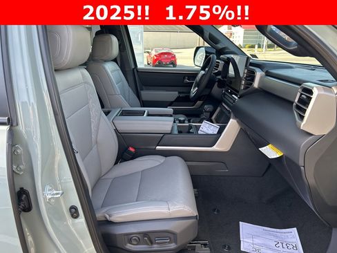New 2025 Toyota Tundra Limited image 8