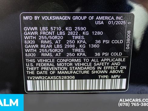 Used 2025 Volkswagen Atlas SE FWD image 42