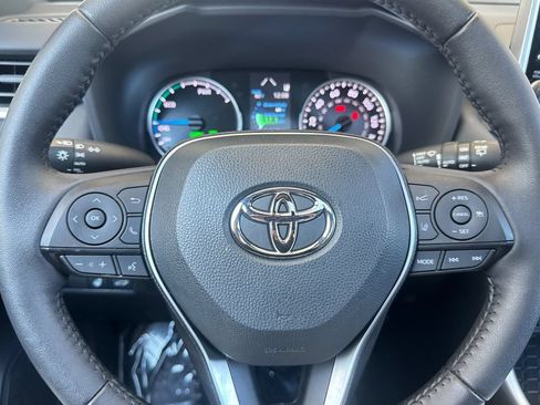 Used 2022 Toyota RAV4 SE w/ Convenience Package AWD/4WD image 22