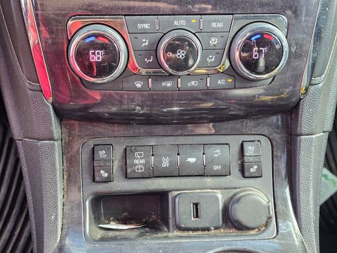 Used 2016 Buick Enclave Premium w/ Experience Buick Package FWD image 19