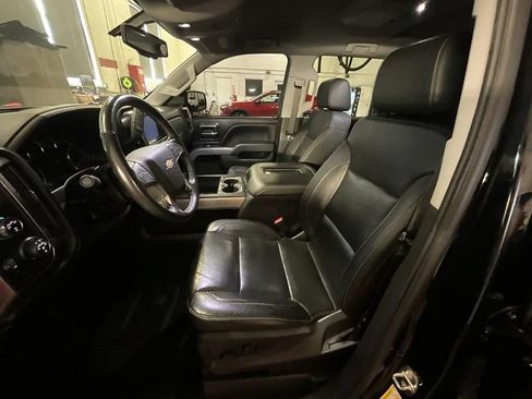 Used 2018 Chevrolet Silverado 1500 LTZ Z71 w/ Redline Edition AWD/4WD image 4
