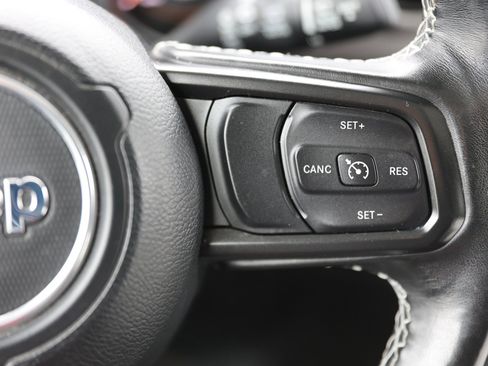 Used 2021 Jeep Wrangler Sport image 36