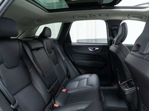 New 2026 Volvo XC60 B5 Ultra w/ Climate Package AWD/4WD image 24