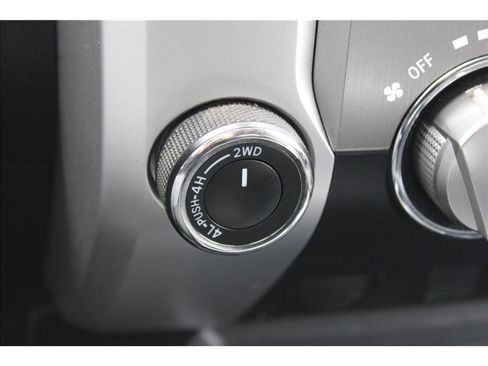 Used 2016 Toyota Tundra SR5 image 28