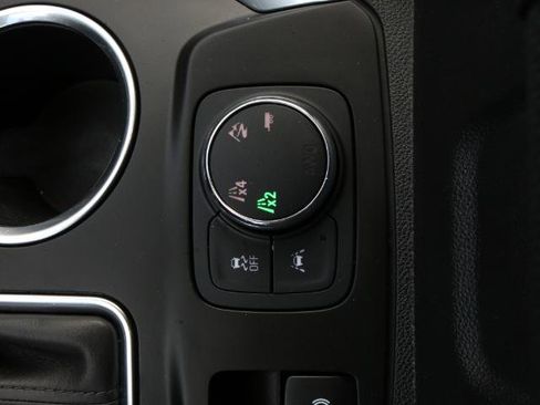 Used 2019 Chevrolet Traverse Premier w/ Redline Edition AWD/4WD image 34