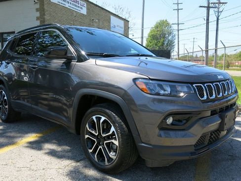 Used 2024 Jeep Compass Limited AWD/4WD image 1