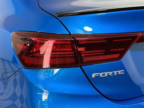 Used 2023 Kia Forte GT-Line image 32