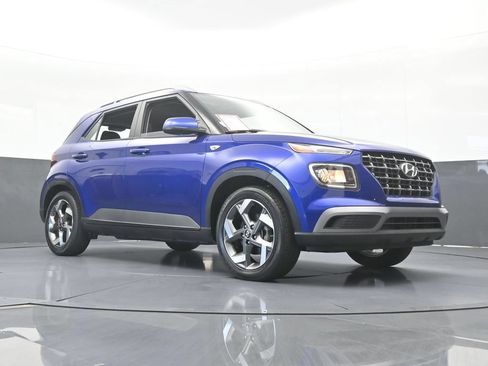 Used 2022 Hyundai Venue SEL FWD image 55