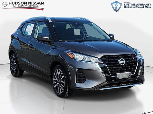 Used 2024 Nissan Kicks SV FWD image 1