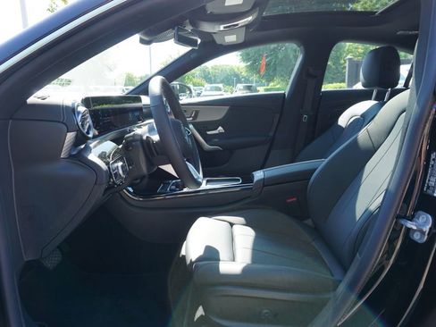 Used 2025 Mercedes-Benz CLA 250 4MATIC image 8