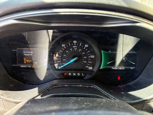 Used 2019 Ford Fusion SE FWD image 19