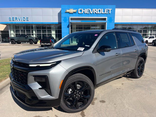 New 2027 Chevrolet Traverse RS w/ LPO, Floor Liner Package FWD image 2