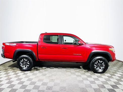 Certified 2023 Toyota Tacoma TRD Off-Road image 9