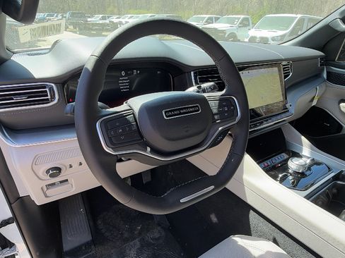 New 2026 Jeep Grand Wagoneer Limited AWD/4WD image 22