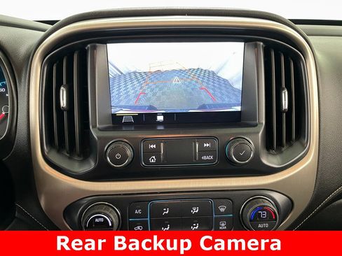 Used 2021 GMC Canyon Denali image 4