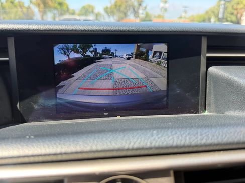 Used 2016 Lexus IS 200t RWD image 31