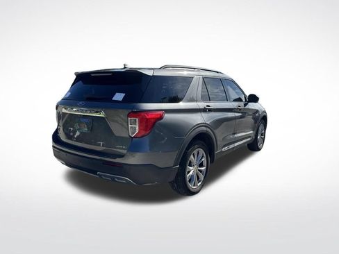 Used 2024 Ford Explorer XLT w/ Equipment Group 202A AWD/4WD image 5