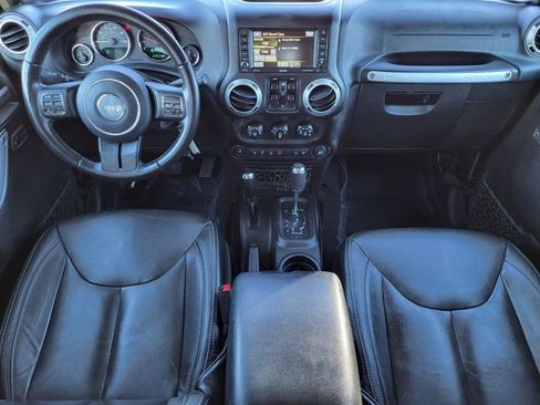 Used 2016 Jeep Wrangler Unlimited Sahara w/ Connectivity Group image 15