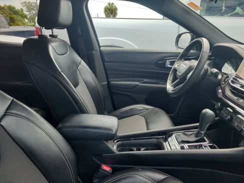 Used 2023 Jeep Compass Latitude AWD/4WD image 9