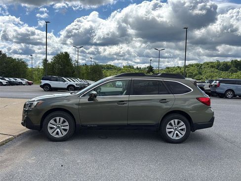 Used 2019 Subaru Outback 2.5i Premium w/ Popular Package #2 AWD/4WD image 8