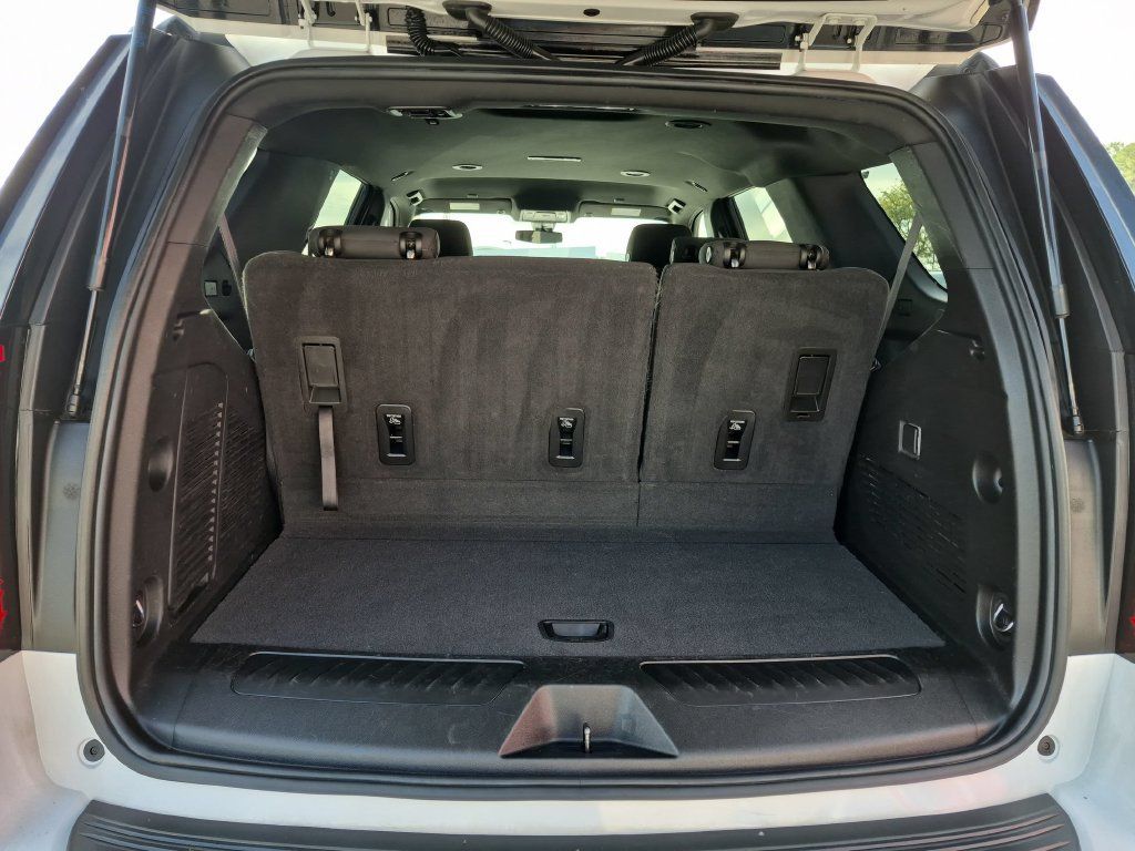 Used 2022 GMC Yukon SLE w/ Gmc Pro Safety Plus Package AWD/4WD image 30