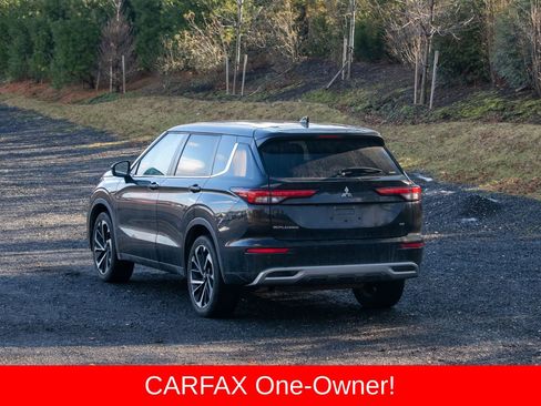 Used 2024 Mitsubishi Outlander SE image 6