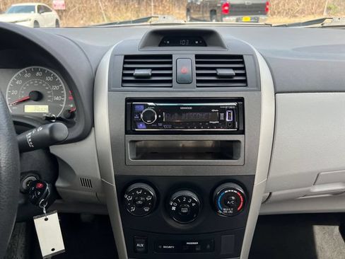 Used 2012 Toyota Corolla L FWD image 22