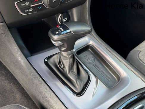 Used 2019 Dodge Charger SXT image 20