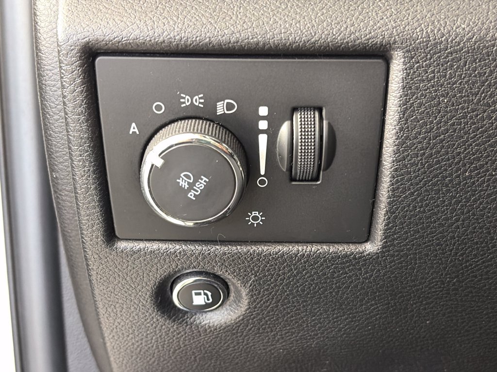 Used 2019 Jeep Grand Cherokee High Altitude AWD/4WD image 25