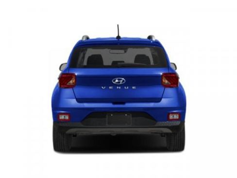 Used 2023 Hyundai Venue Limited image 5