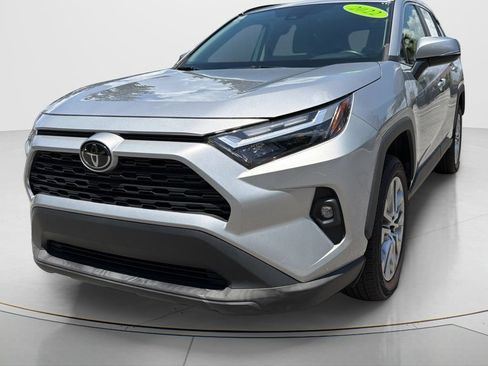 Used 2022 Toyota RAV4 XLE Premium FWD image 10