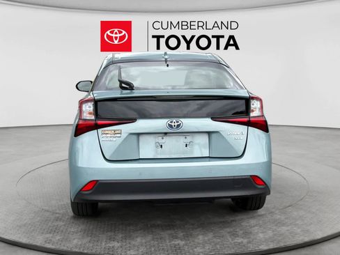 Used 2019 Toyota Prius XLE AWD/4WD image 4