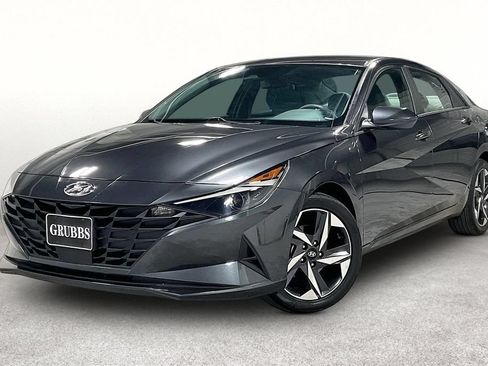 Used 2023 Hyundai Elantra SEL w/ Convenience Package FWD image 14