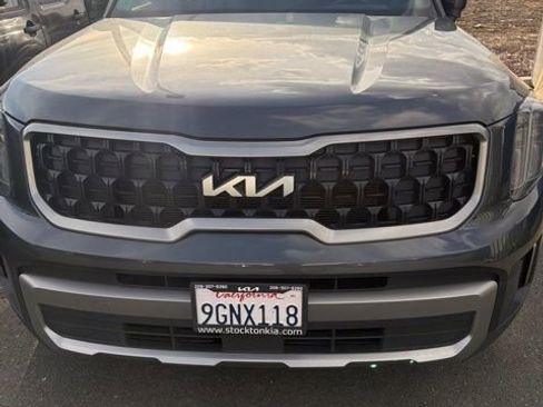 Used 2023 Kia Telluride EX X-Line image 3