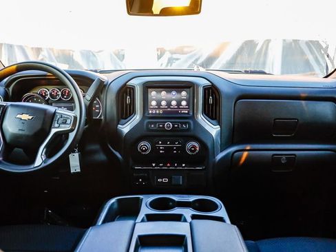 Used 2023 Chevrolet Silverado 2500 Custom w/ Custom Value Package image 13