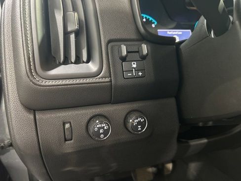 Used 2021 GMC Canyon Denali image 14