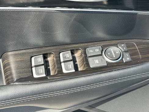 Used 2019 Kia Sorento S image 19