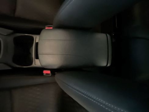 Used 2017 Nissan Rogue S AWD/4WD image 20