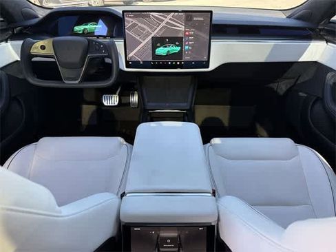 Used 2021 Tesla Model S Plaid image 12