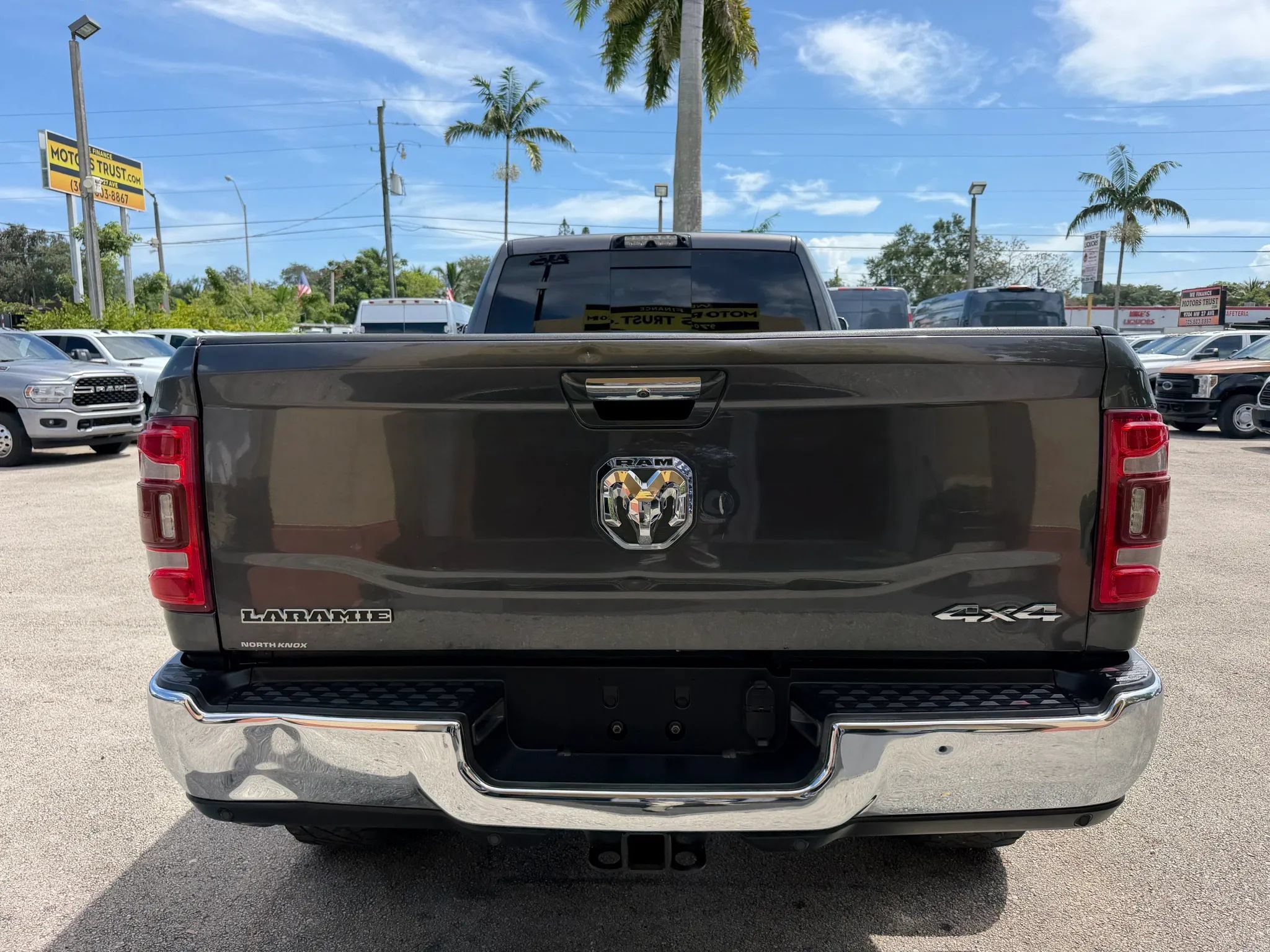 Used 2019 RAM 2500 4x4 Crew Cab Laramie image 4