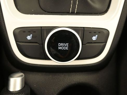 Certified 2024 Hyundai Venue Limited image 32