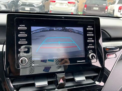 Used 2024 Toyota Camry SE image 25