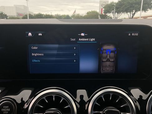 Used 2025 Mercedes-Benz GLA 250 image 29