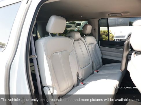 Used 2023 Jeep Wagoneer L 4WD w/ Rear Seat Video Group 1 image 13