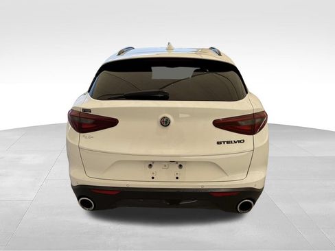 Used 2021 Alfa Romeo Stelvio Sprint w/ Nero Edizione RWD image 9